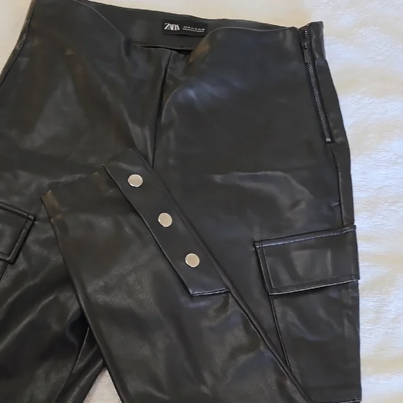 Zara Sleek Black Leather-Style Trousers - Picture 6 of 7